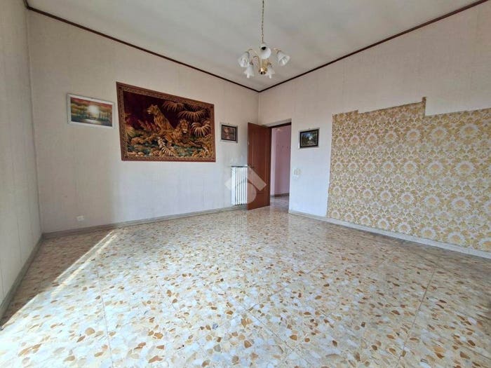 Appartamento trilocale in vendita in Via Fossombrone, San Basilio, Roma
