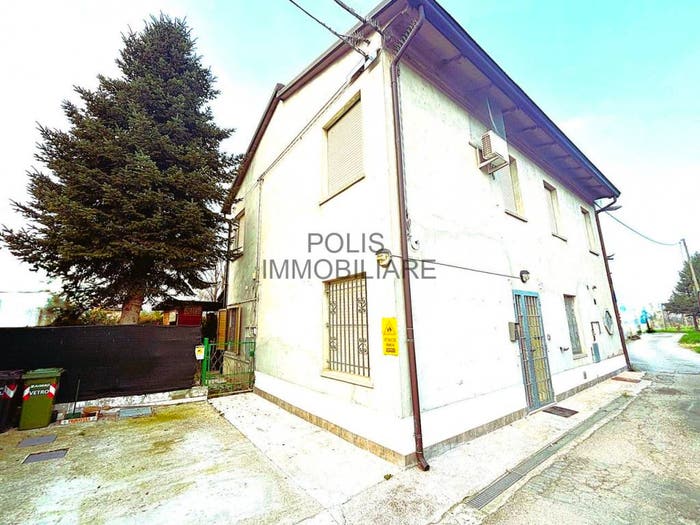Casa trilocale in vendita in Via Martiri della Libertà, Fossa, Concordia sulla Secchia