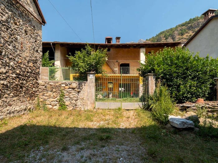 Casa con 6 locali in vendita in Via Giuseppe Garibaldi, Centro, Valdieri