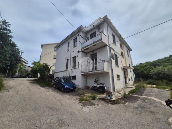 Appartamento trilocale in vendita in Via Vestina a Monte, Centro, Cappelle sul Tavo