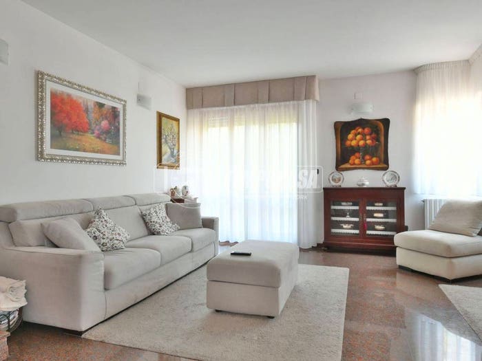Casa trilocale in vendita in Via Loreto, Ascoli Piceno