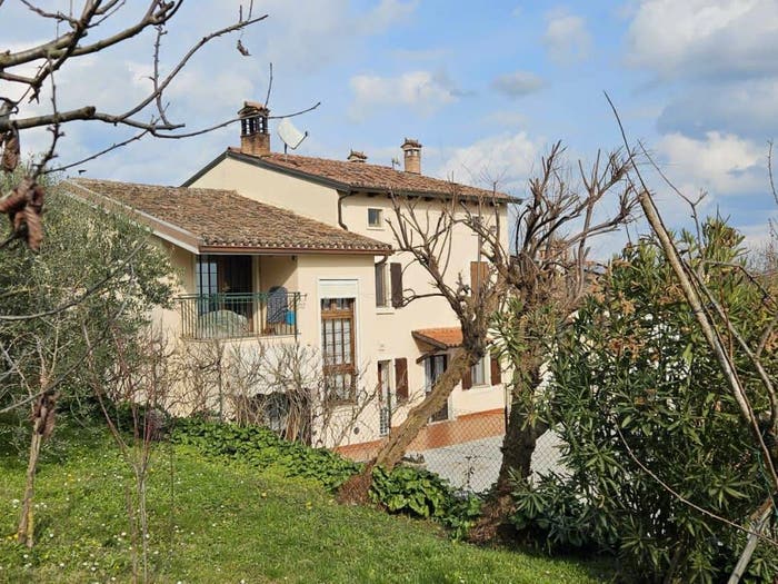 Casa con 6 locali in vendita in Via Monte Rocca, Centro, Caldiero