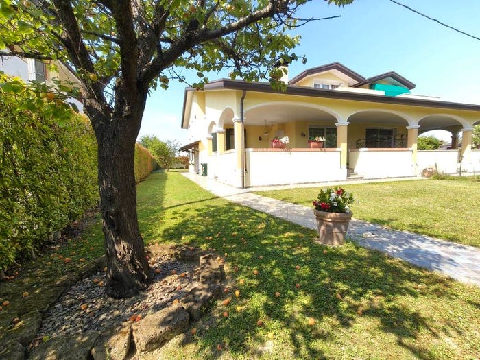 Casa con 6 locali in vendita in Piazza Novembre, Marcon Gaggio Colmello, Marcon