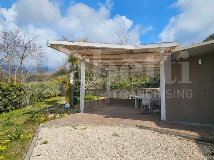 Casa con 6 locali in vendita in Contrada Olivella, Belvedere Marittimo