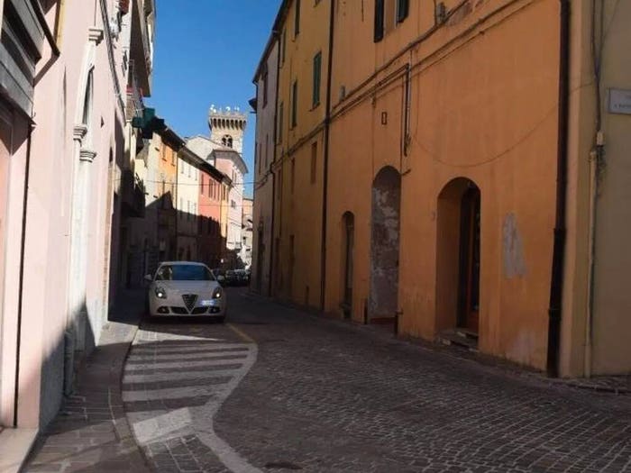 Appartamento con 6 locali in vendita in Corso Ramazzini, Centro, Arcevia