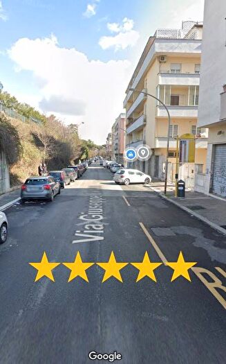 Appartamento trilocale in vendita in Via Giuseppe Cerbara, Ardeatino Montagnola, Roma