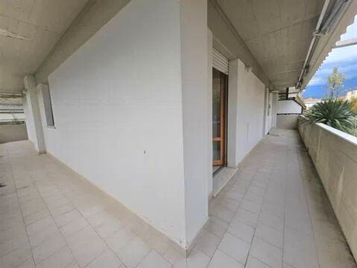 Appartamento con 6 locali in vendita in Via Dante Alighieri, Centro, Massa