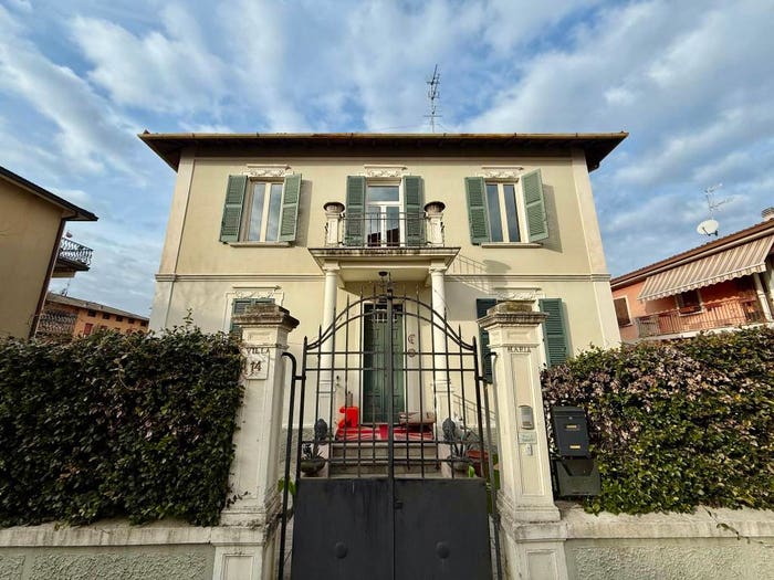 Casa quadrilocale in vendita in Via Crotte, Urago Mella, Brescia