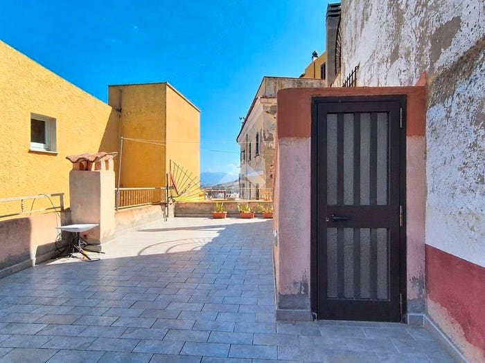 Casa trilocale in vendita in Via Giuseppe Mazzini, Centro, Castelsardo