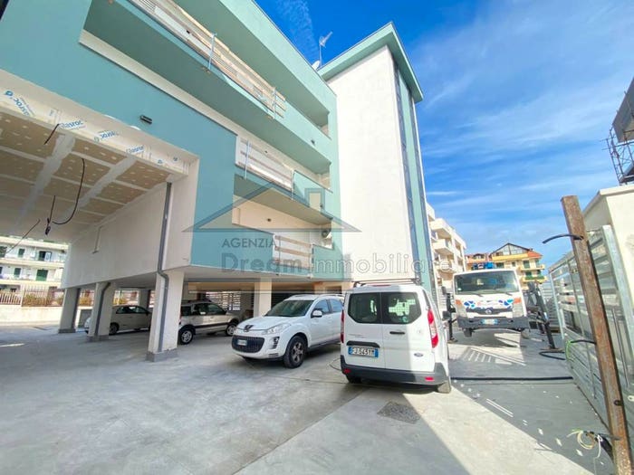 Appartamento quadrilocale in vendita in Via Giovanni Prati, Epitaffio Stadio, Giugliano in Campania