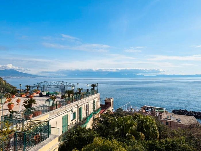Appartamento trilocale in vendita in Via Marechiaro, Marechiaro, Napoli