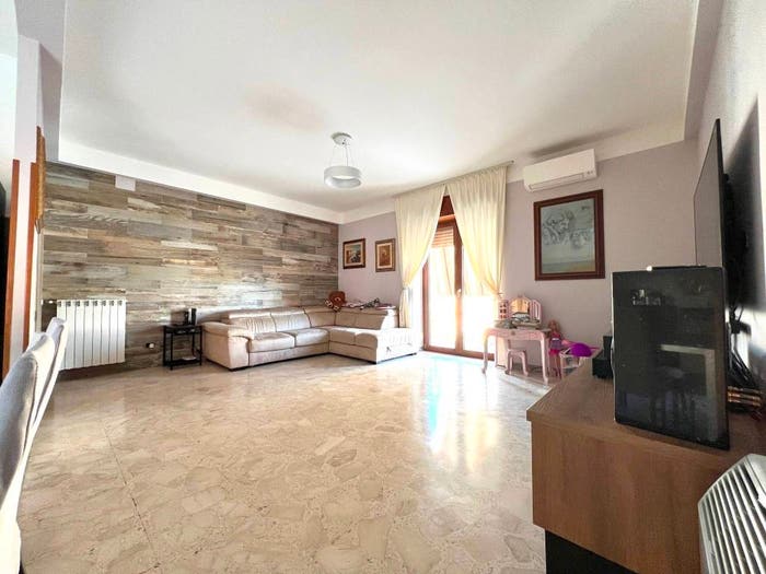Appartamento trilocale in vendita in Via Giuseppe Verdi, Semicentro, Aprilia