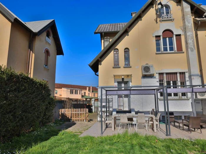 Casa con 6 locali in vendita in Centro, Bollate
