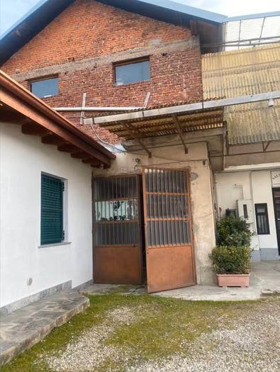 Casa in vendita in Via Arconate, San Michele, Busto Arsizio