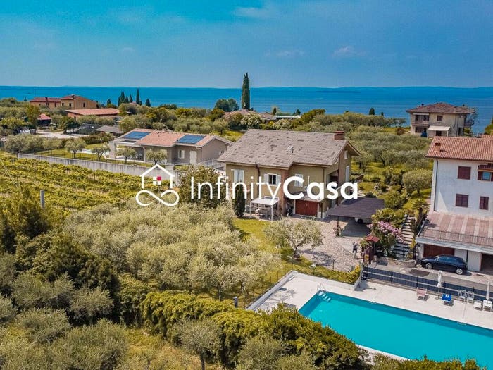 Casa con 6 locali in vendita in Centro, Bardolino