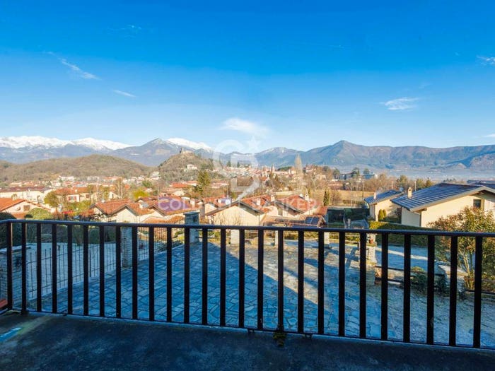 Casa con 6 locali in vendita in VIA MONTE CUNEO, Centro, Avigliana