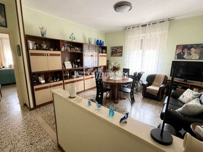 Appartamento trilocale in vendita in Via Goffredo Mameli, Centro, Castel San Giovanni