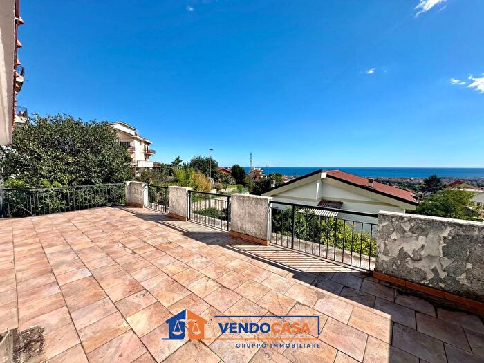 Casa con 6 locali in vendita in Via Ernesto Morteo, Morteo, Boissano