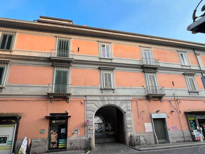 Appartamento con 6 locali in vendita in Via Armando Diaz, Aversa