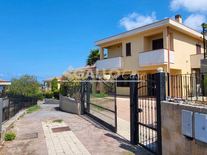 Casa quadrilocale in vendita in Contrada Fragalleto, Diamante