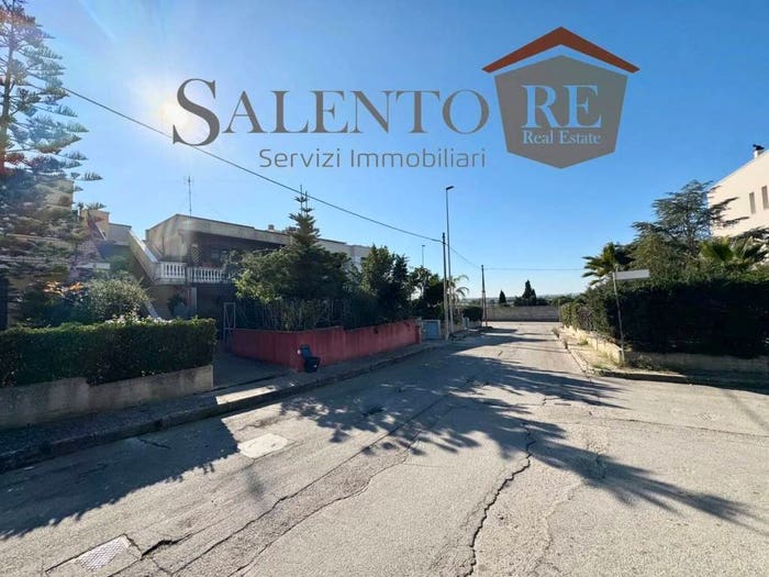 Casa con 5 locali in vendita in Via Padre Chetry, Casarano