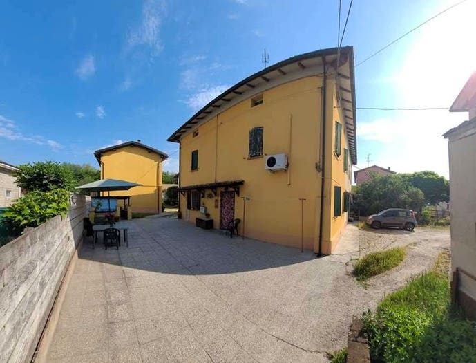 Appartamento con 6 locali in vendita in Via Casoni di Sopra, Casoni Sopra, Finale Emilia