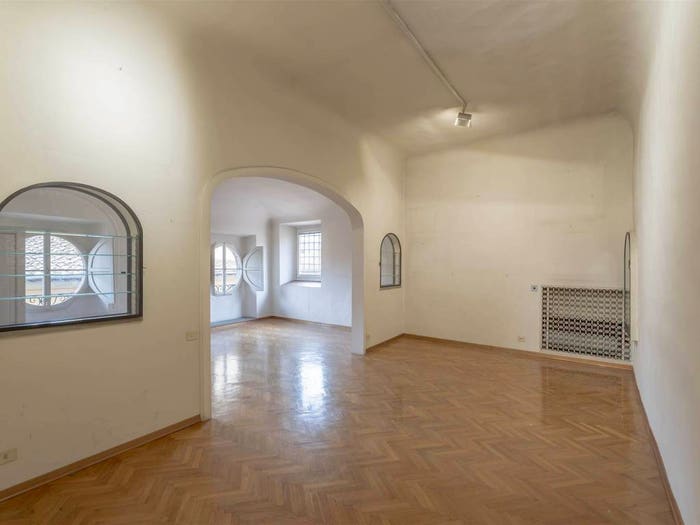 Appartamento con 6 locali in vendita in Via Maggio, Santo Spirito, Firenze