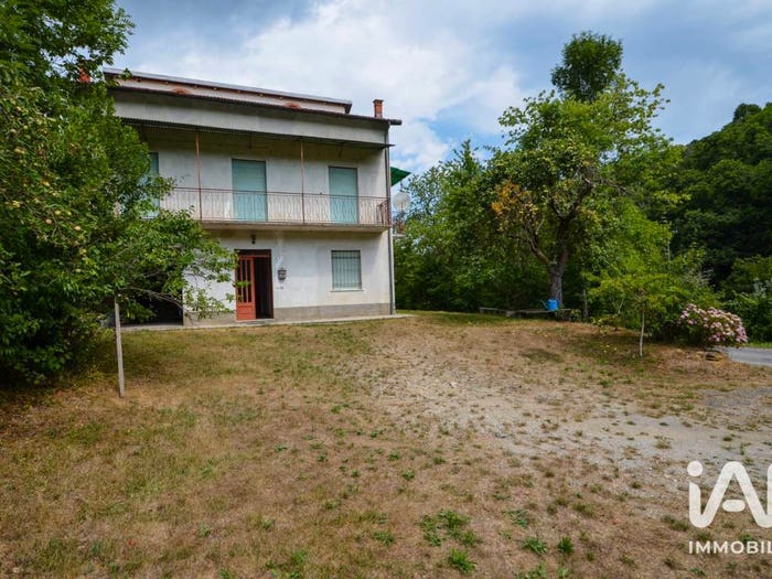 Casa con 6 locali in vendita in Via Riviera, Viola