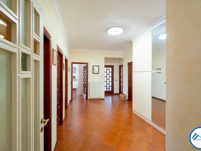 Appartamento con 6 locali in vendita in Via Pio La Torre, Centro, Casoria