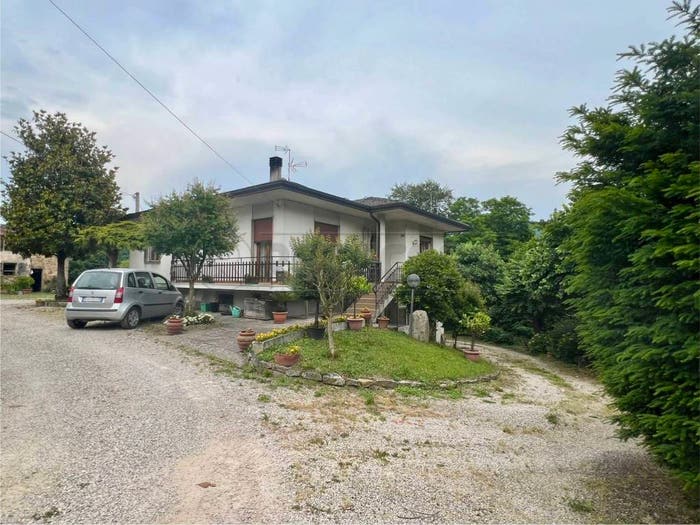 Casa con 6 locali in vendita in Via Monte Venda, Vo'