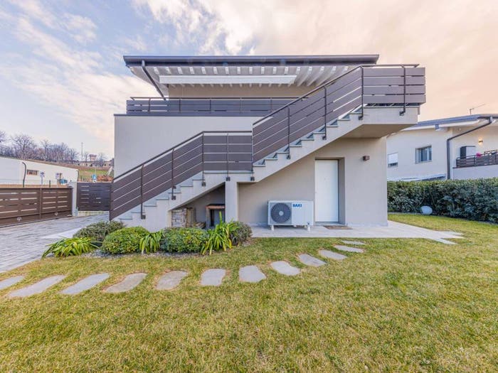 Appartamento quadrilocale in vendita in Entroterra, Desenzano del Garda