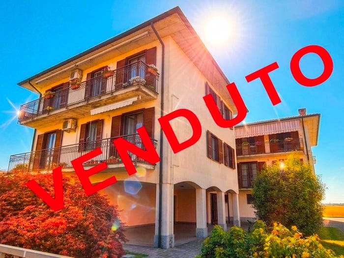 Appartamento trilocale in vendita in Via Vittorio Bachelet, Centro, Linarolo