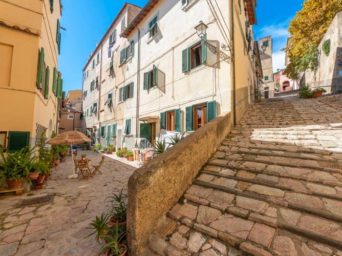 Appartamento con 5 locali in vendita in Via del Falcone, Centro, Portoferraio