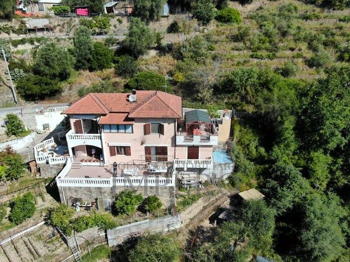 Casa con 6 locali in vendita in Via Roma, Centro, Camporosso