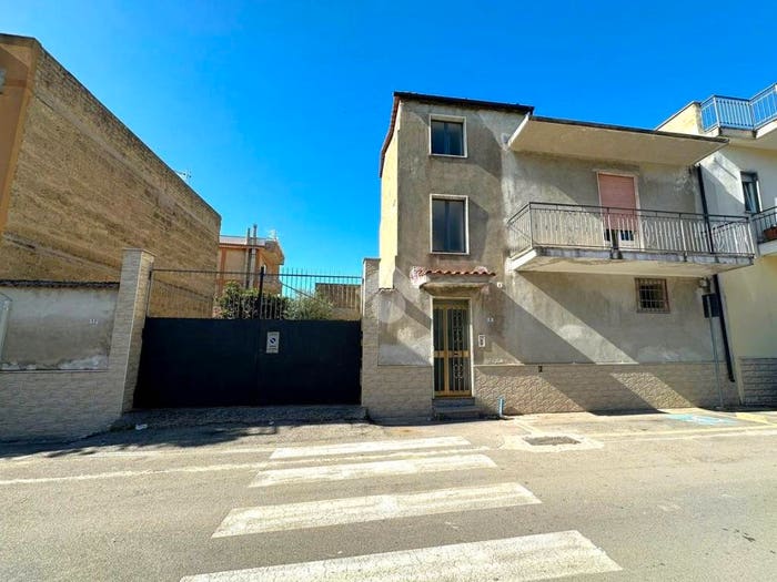 Casa trilocale in vendita in Via latina, Mondragone