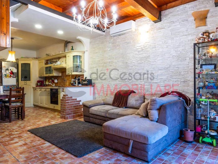 Appartamento trilocale in vendita in Via San Vincenzo de' Paoli, Centro, Marino