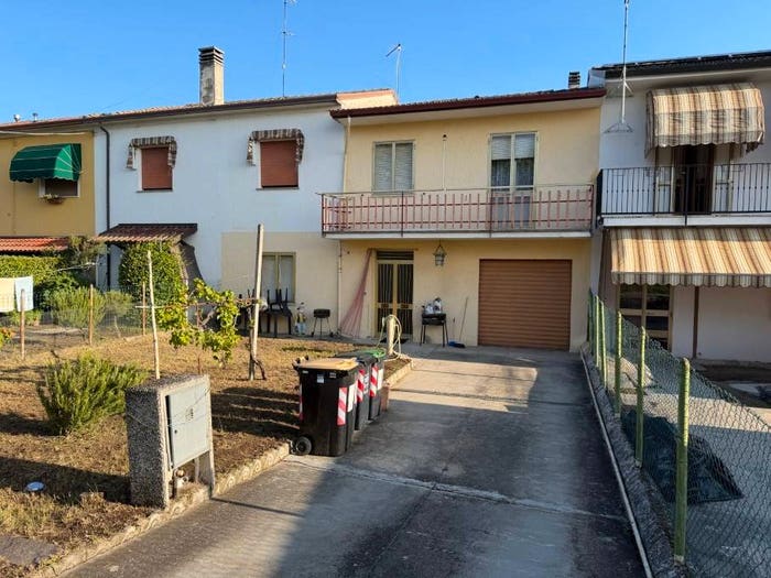 Casa con 6 locali in vendita in Via Sabbioni, Sabbioni Zampine, Stienta