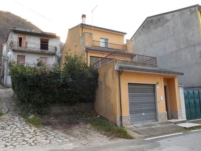 Casa bilocale in vendita in Via Michelangelo Cianciulli, Montella