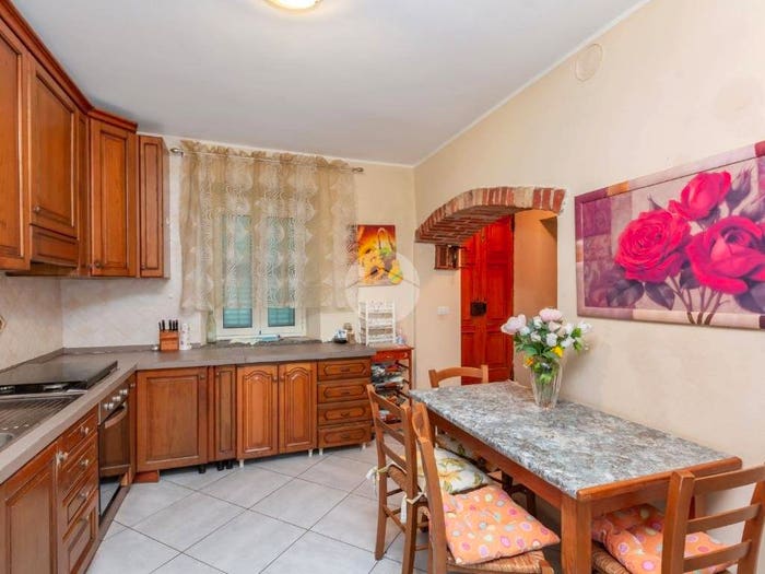 Casa con 6 locali in vendita in Via Pastrone, Centro, Castell'Alfero
