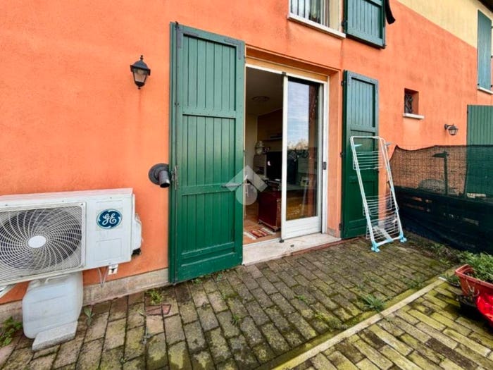 Casa trilocale in vendita in Via fienilnuovo, Centro, Luzzara