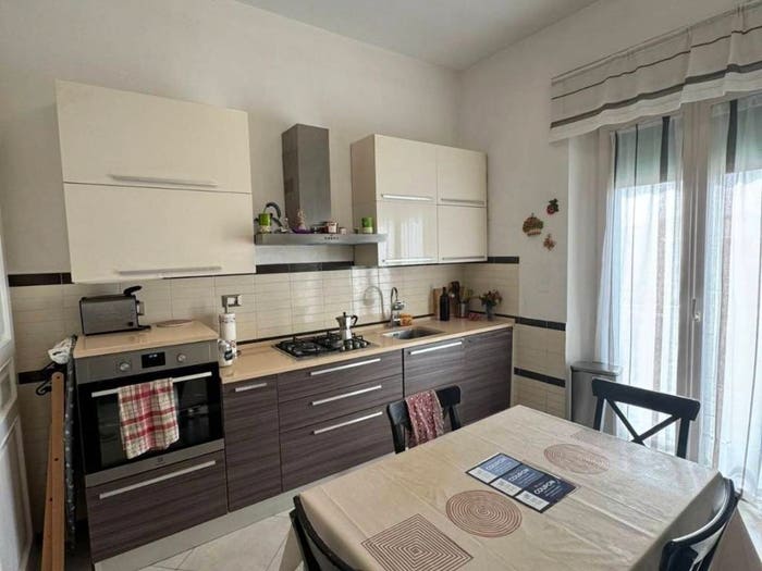 Appartamento con 6 locali in vendita in Via Fabio Filzi, Porta a Lucca, Pisa