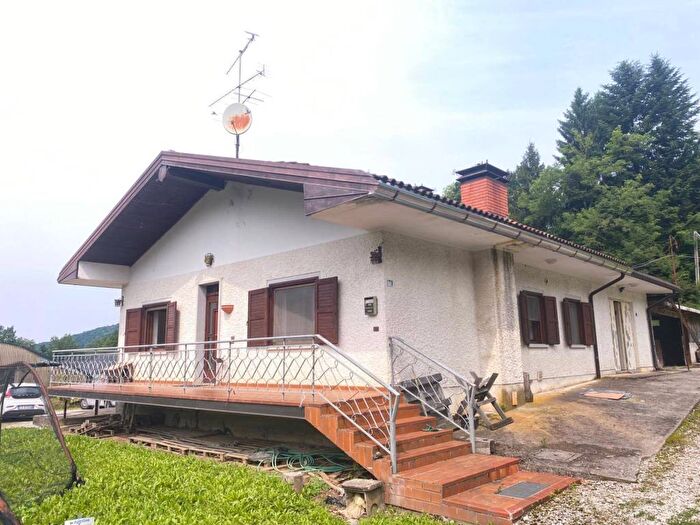 Casa con 5 locali in vendita in Cergneu Superiore, Nimis