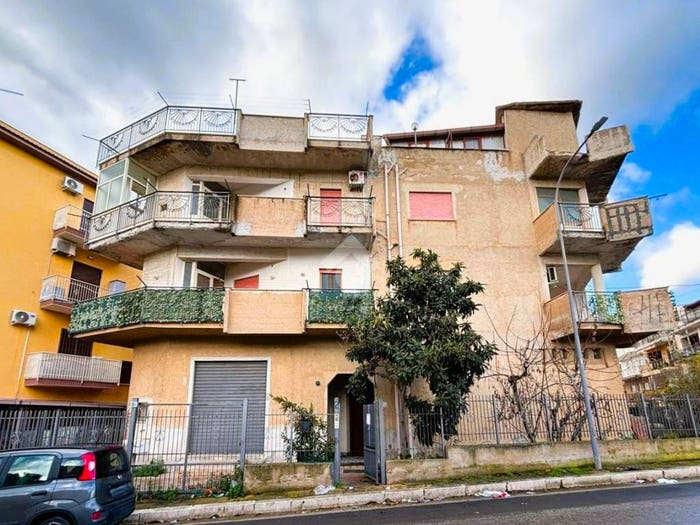 Appartamento con 5 locali in vendita in Via Serradifalco, Centro, Bagheria