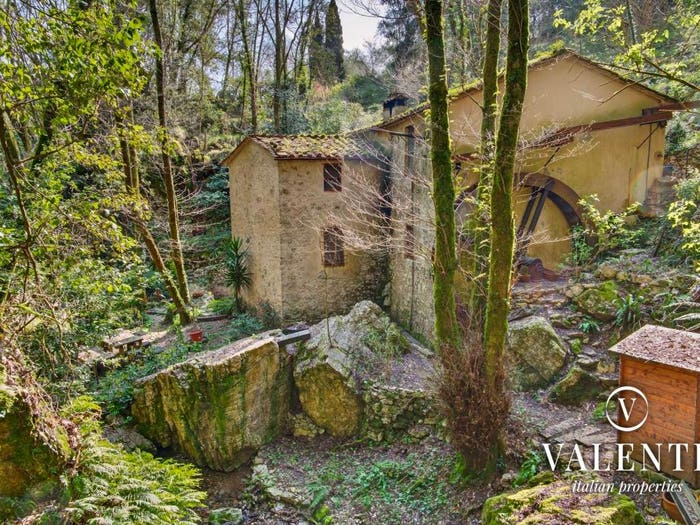 Casa con 5 locali in vendita in Via Seimiglia, Camaiore Paese, Camaiore