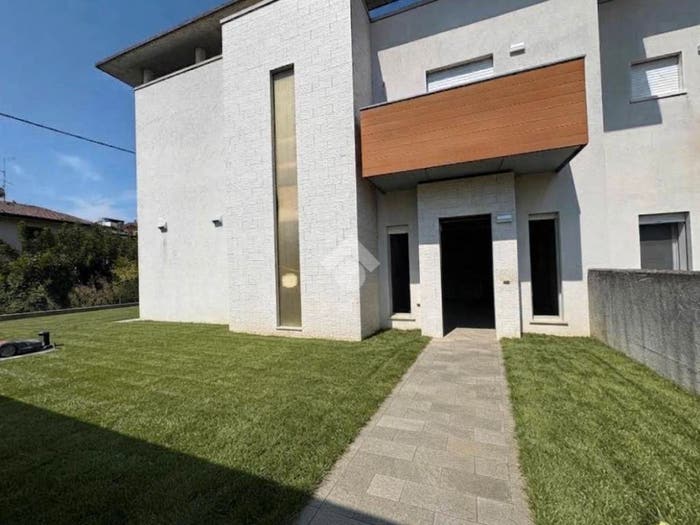 Casa con 6 locali in vendita in Via IX maggio, Pradelle, Nogarole Rocca
