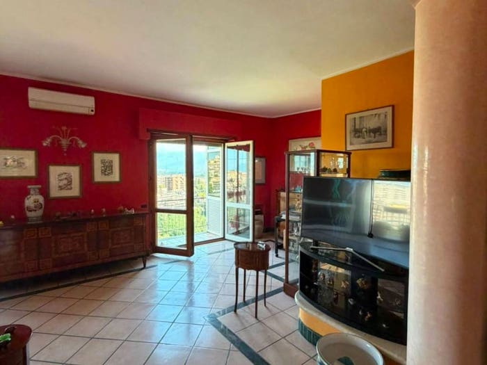 Appartamento con 6 locali in vendita in Via Pozzillo, Centro, Frosinone