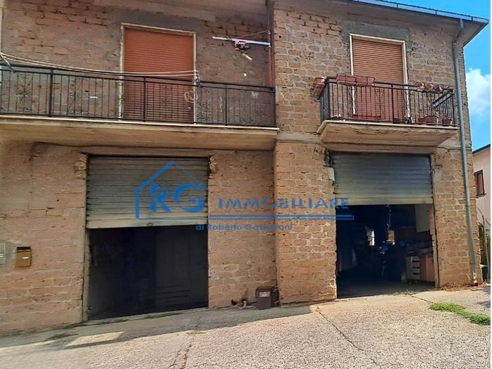 Casa trilocale in vendita in Via Cesare Battisti, Sipicciano, Graffignano