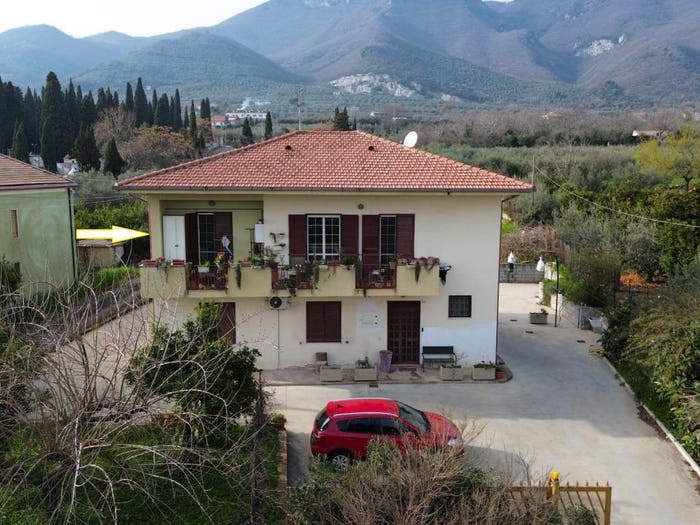 Appartamento quadrilocale in vendita in Viale della Pace, Quadrivio, Campagna