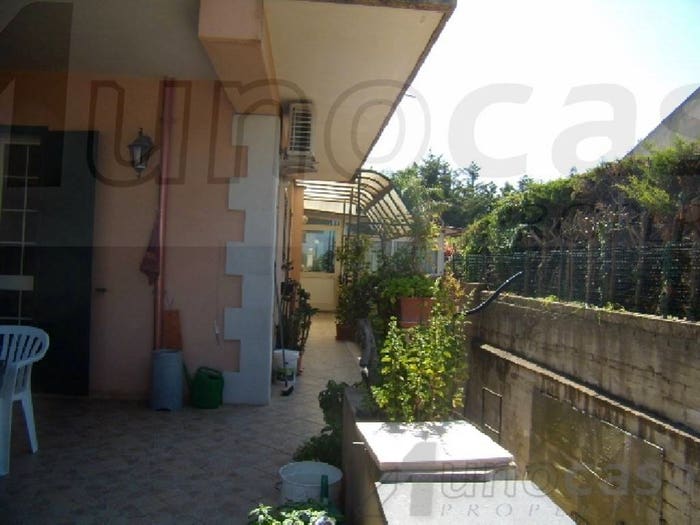 Casa con 6 locali in vendita in Modica Sorda, Modica