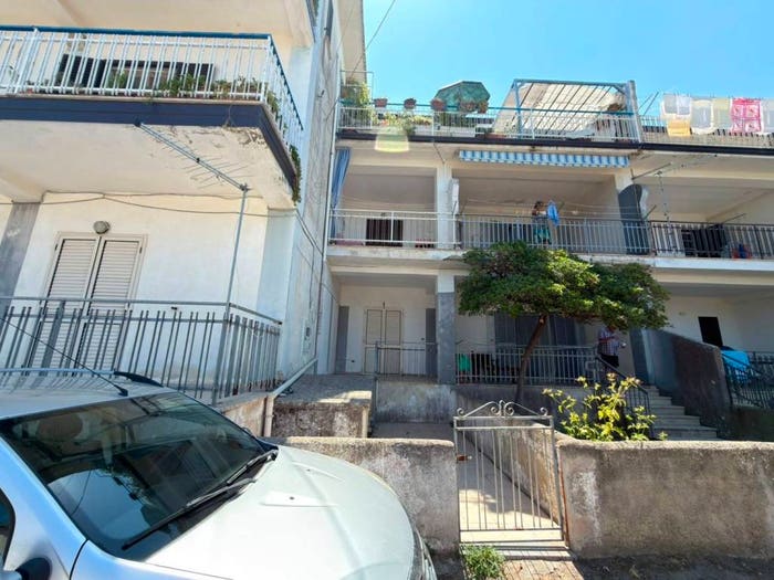 Appartamento quadrilocale in vendita in CONTRADA GALDERATE SNC, Gallarate, CoriglianoRossano